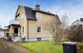 2 Bedroom Nice Apartment In Hultsfred, Hultsfred